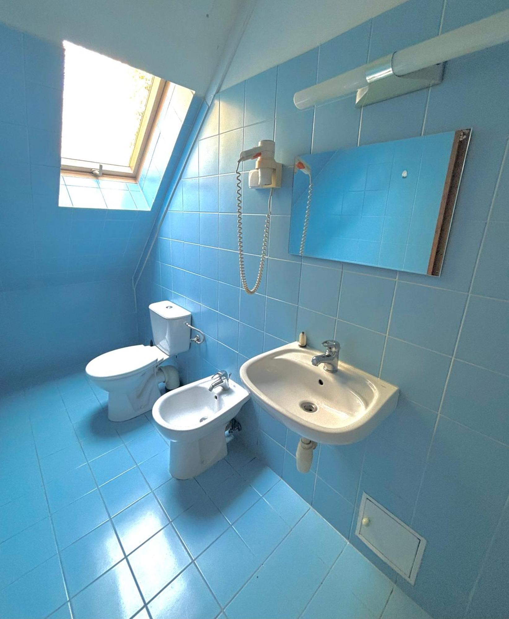 Hostel Nuove Frontiere Nysa Exterior foto